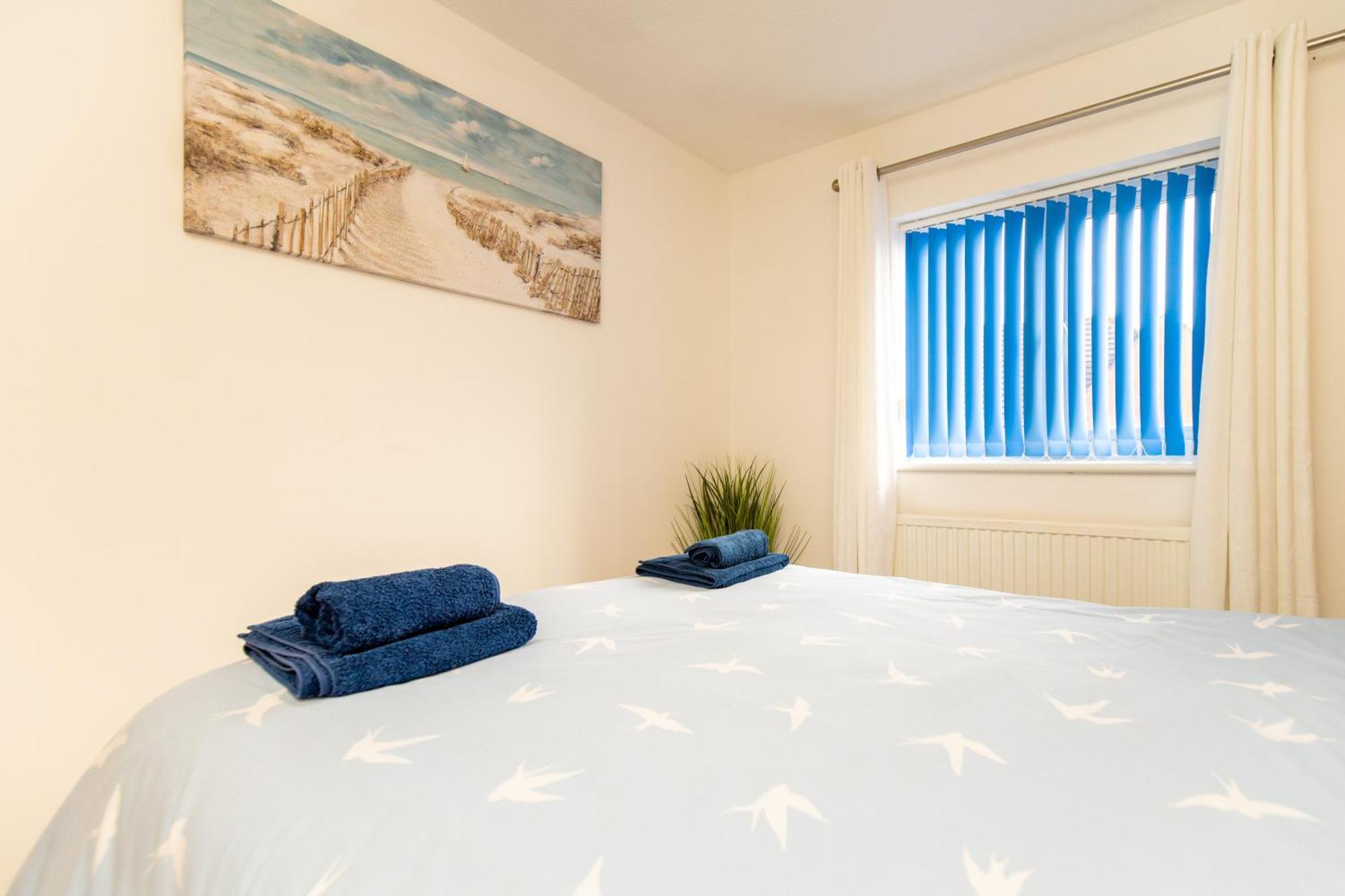 Comfortable And Spacious Superb Holiday Home In Llanelli, Dog Friendly Exterior foto
